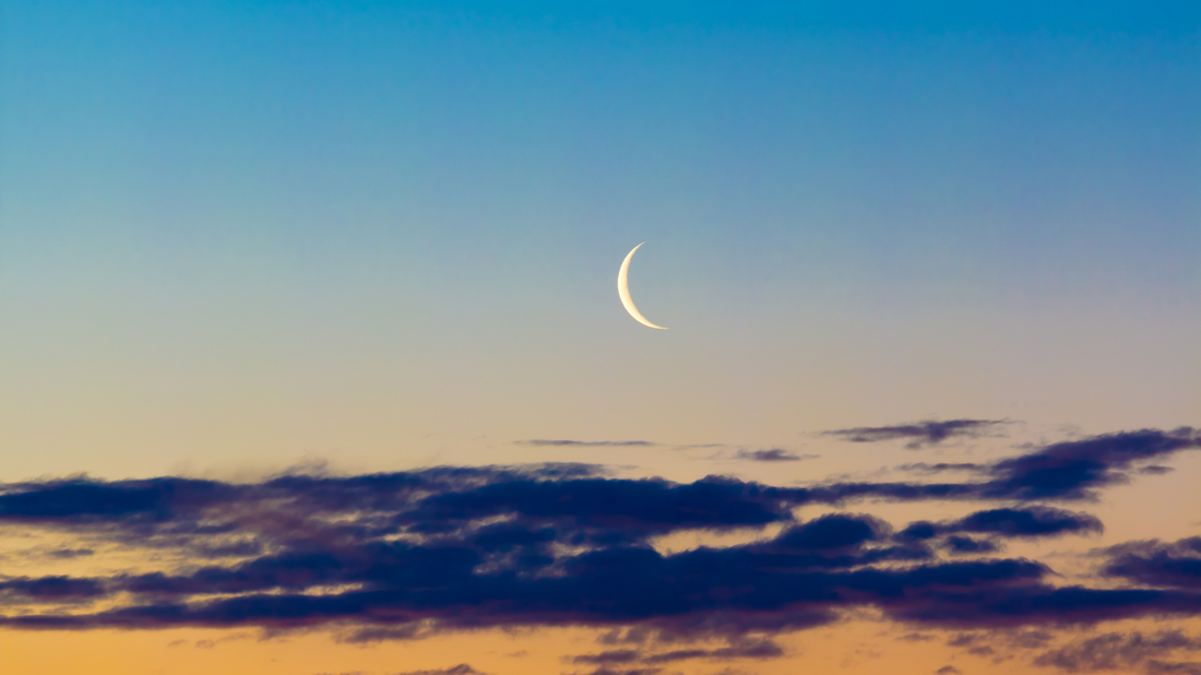 🌘 Ritual para la Luna Menguante: soltar, limpiar y cerrar ciclos