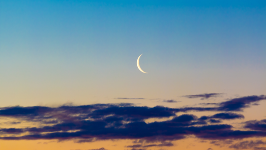 🌘 Ritual para la Luna Menguante: soltar, limpiar y cerrar ciclos