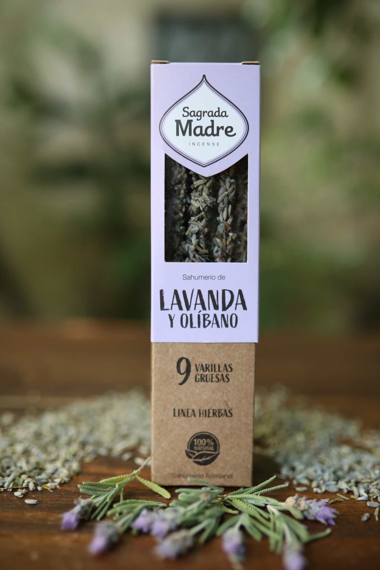 Sahumerio Lavanda y Olíbano incense sticks made with Patagonian lavender and African olíbano resin, box containing 9 handmade, long-lasting sticks.