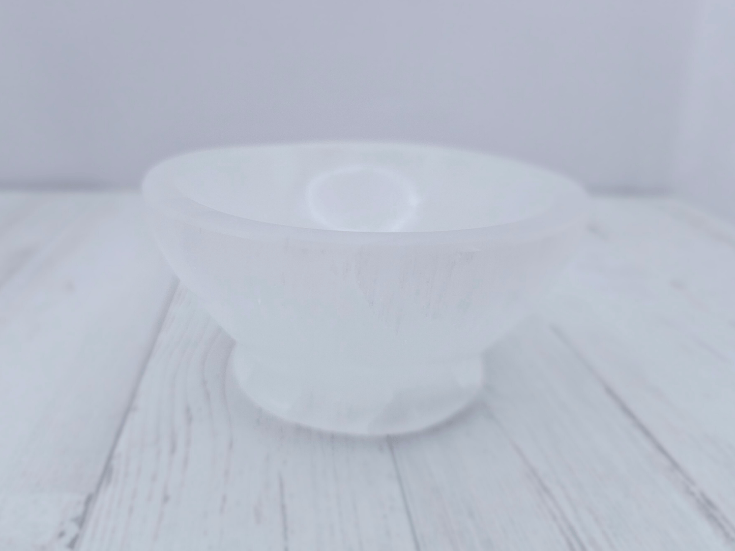 Cáliz de Selenita Natural | Limpieza energética, recarga de cristales y claridad espiritual