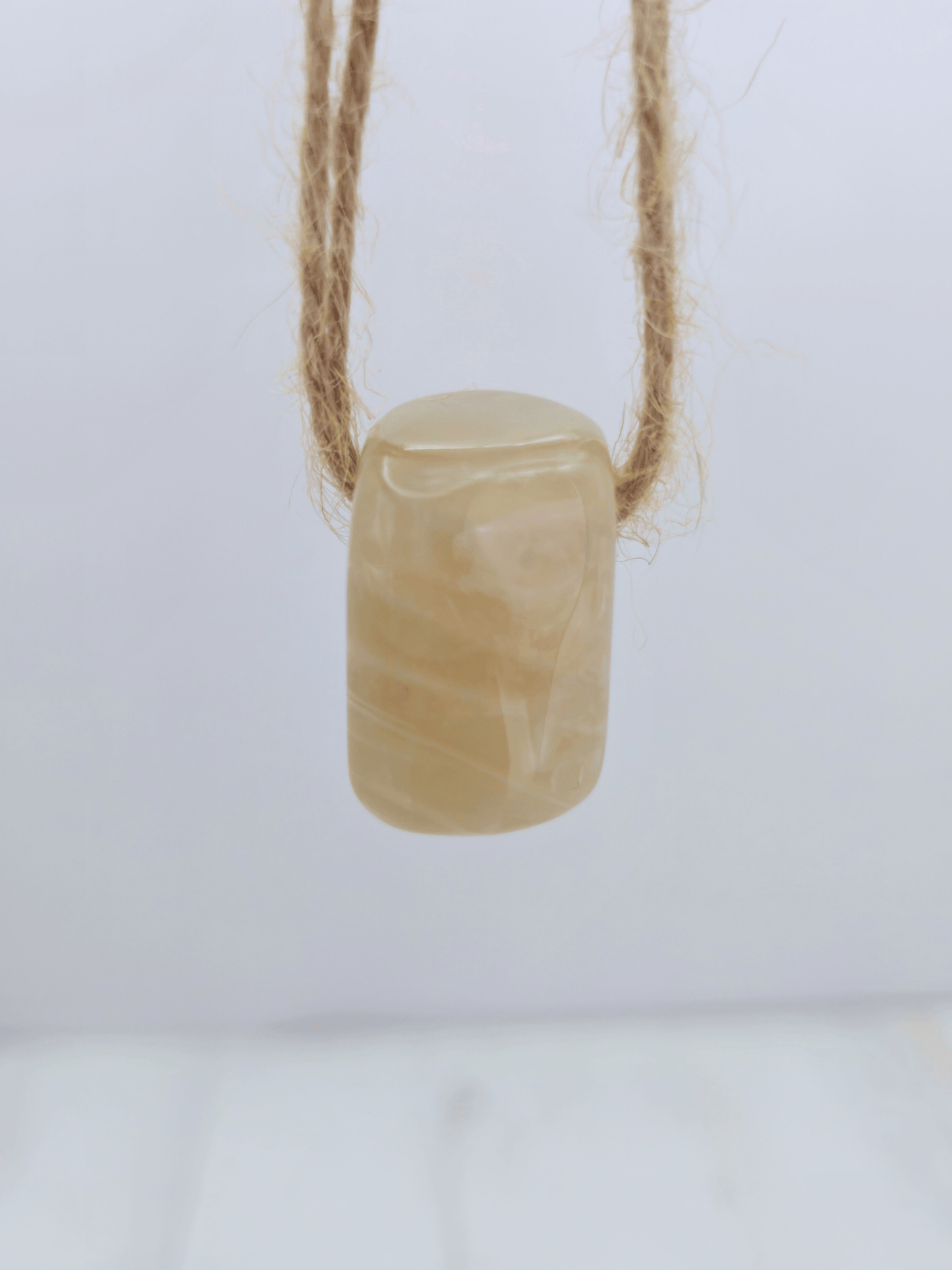 Colgante caramelo de Piedra Luna | intuición y equilibrio