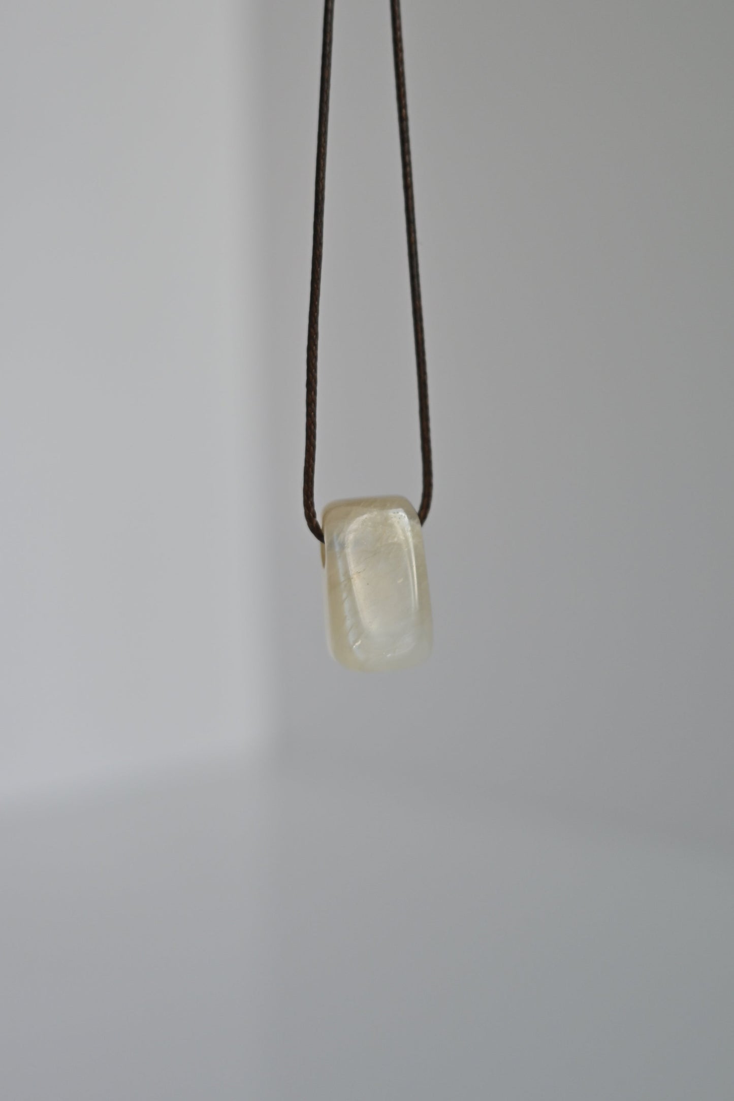 Colgante Piedra Luna cubo