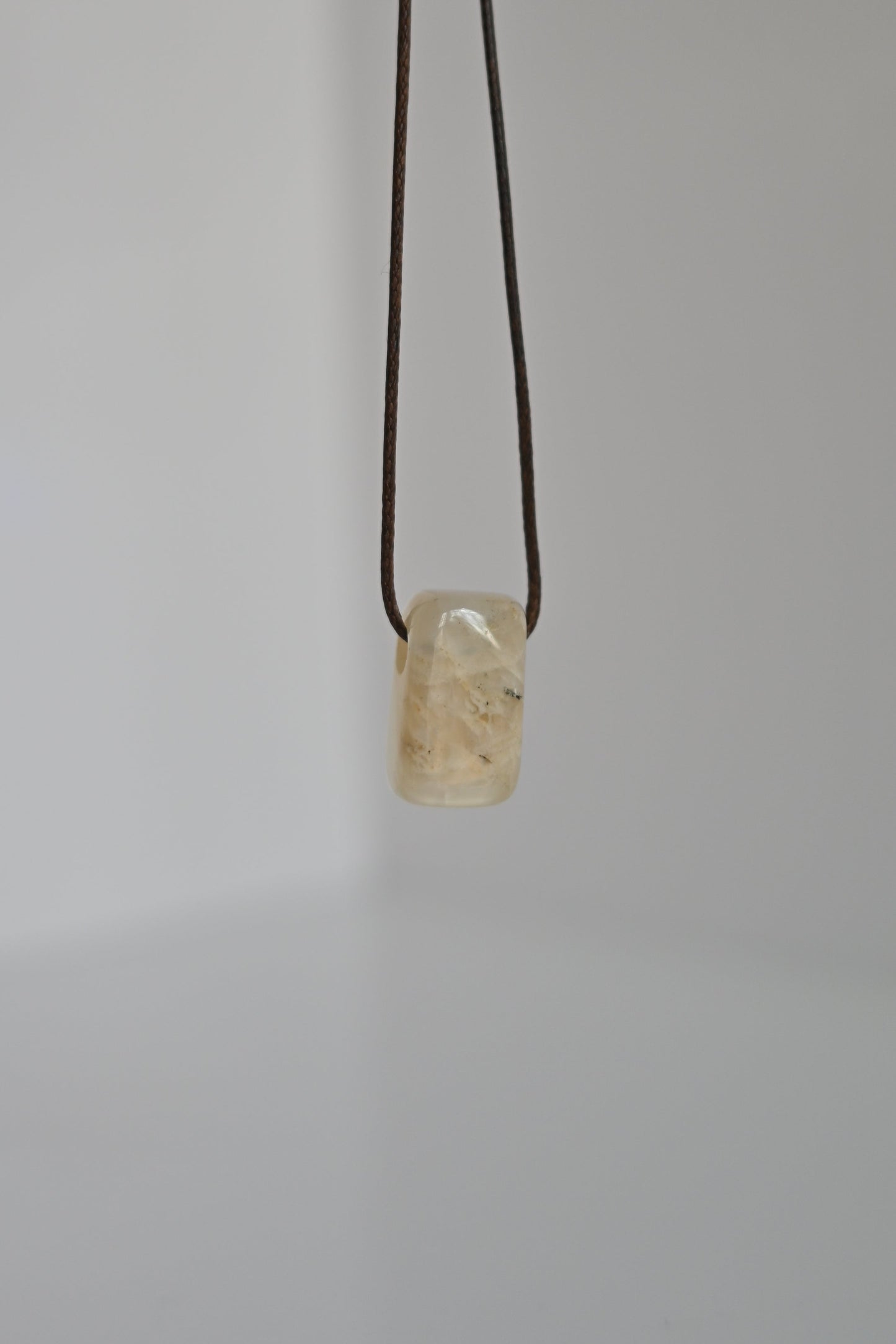 Colgante Piedra Luna cubo