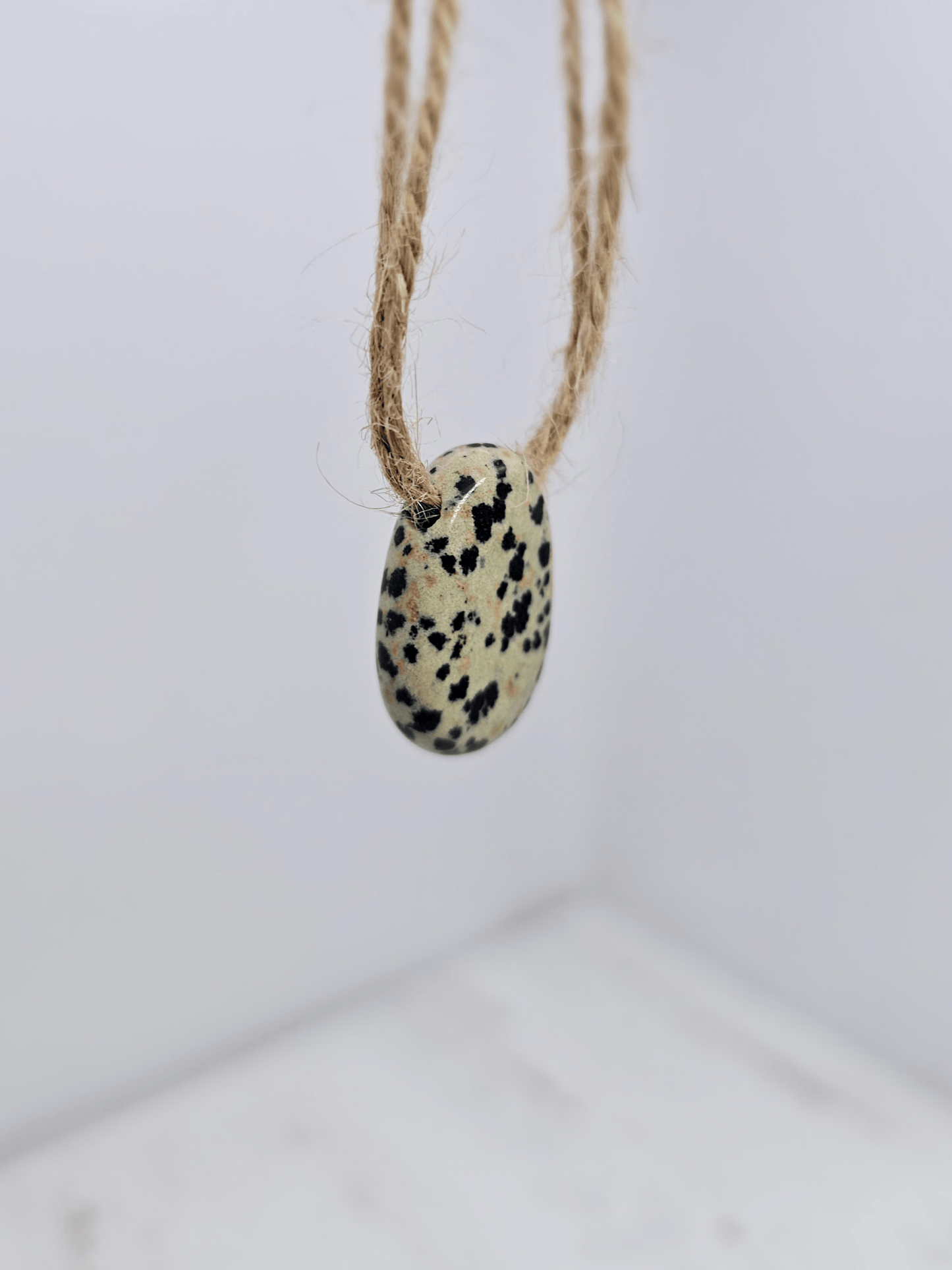 Colgante de Jaspe Dálmata | protección y alegría