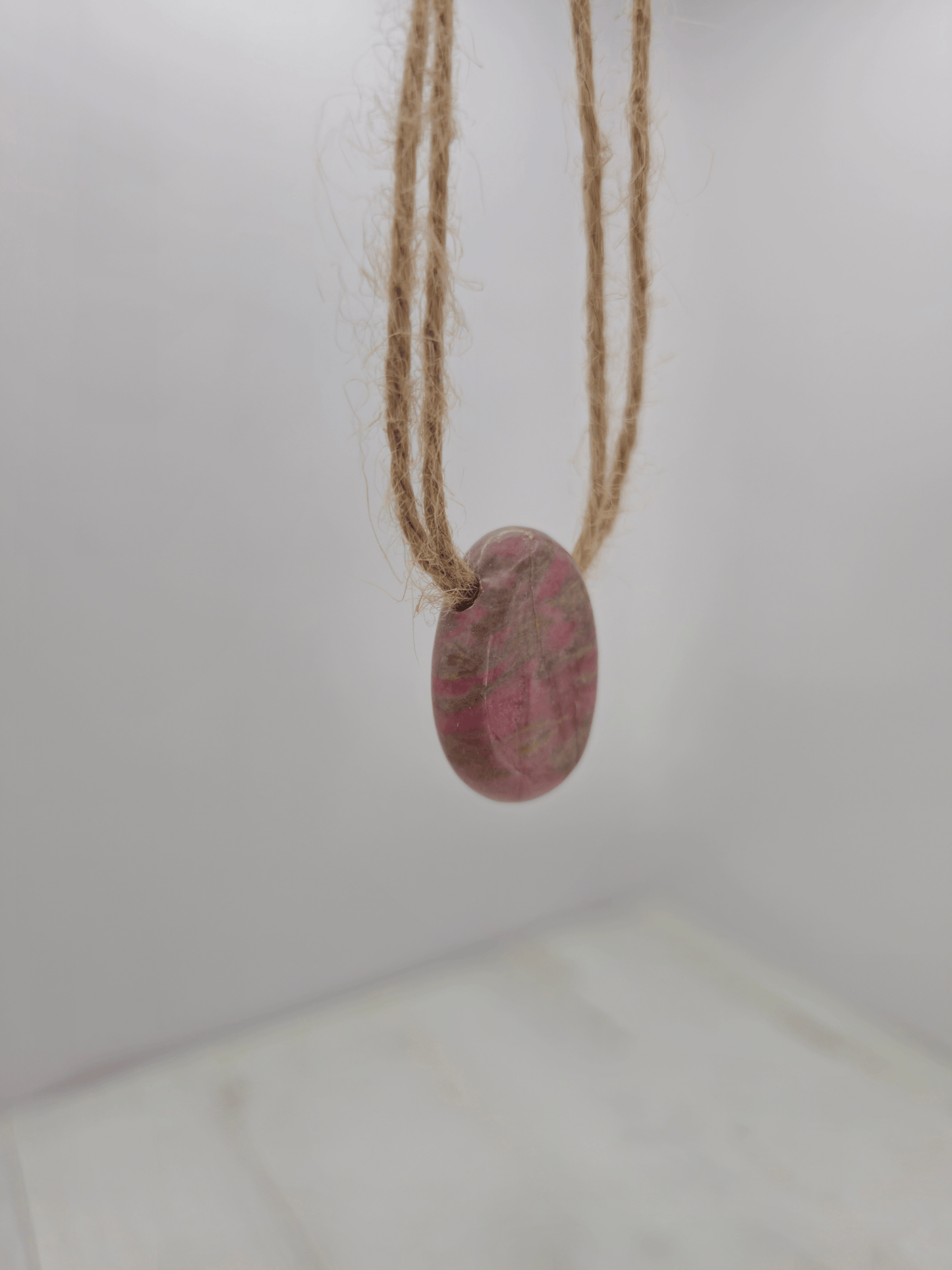 Colgante de Rodonita | Sanación emocional y equilibrio