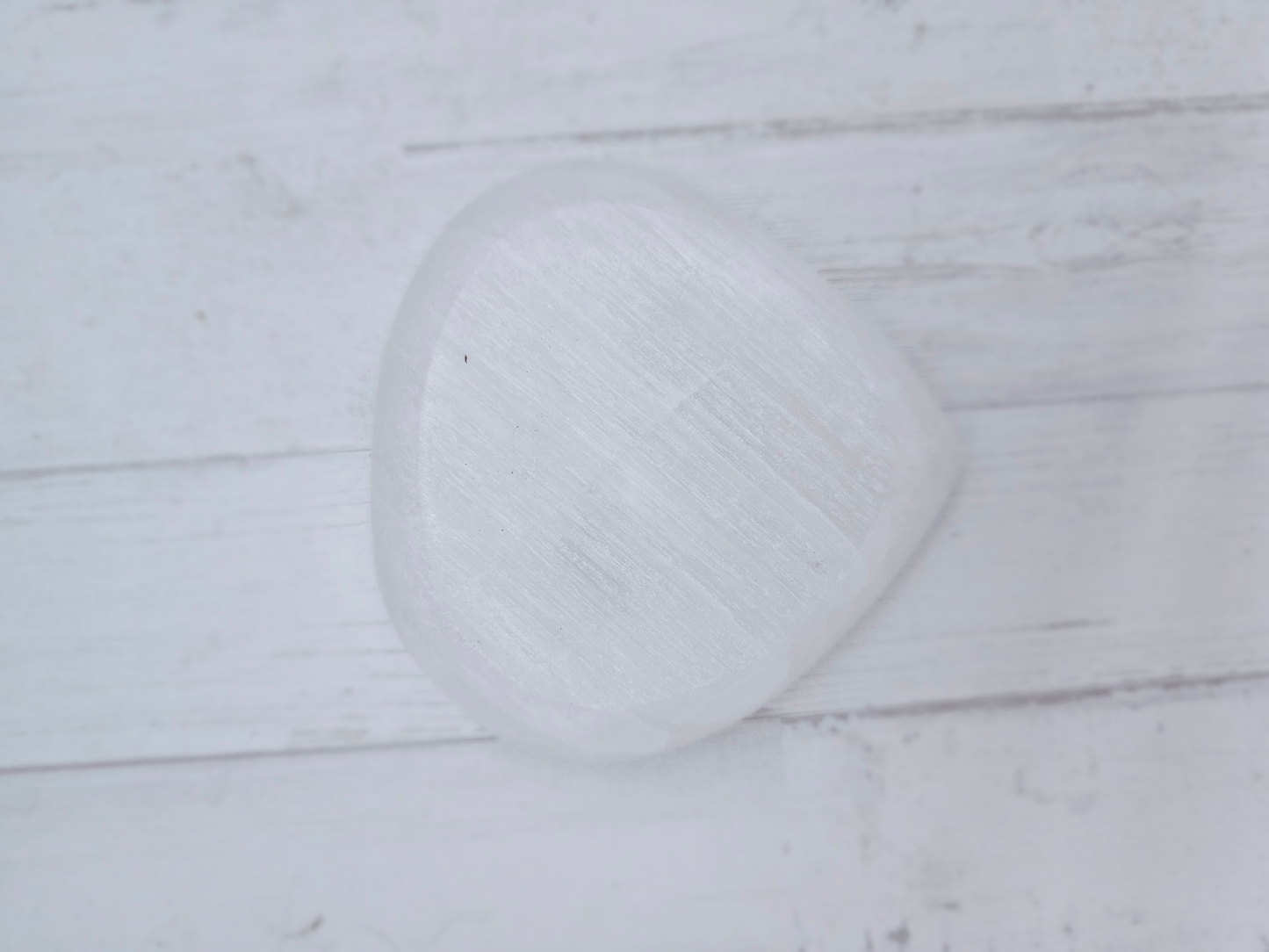 Cuenco Corazón de Selenita 100 mm | Limpieza energética, claridad mental y conexión espiritual