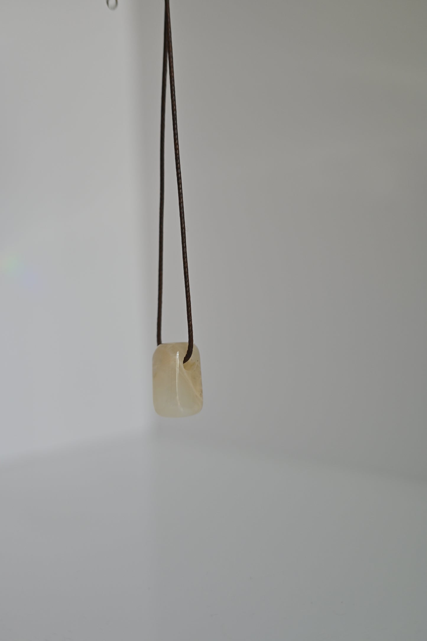 Colgante caramelo de Piedra Luna | intuición y equilibrio