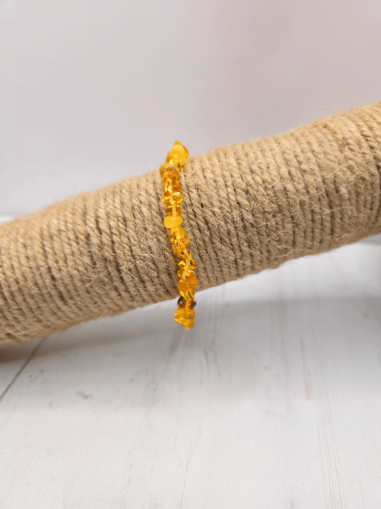 Pulsera barroca de ámbar báltico amarillo con cuentas irregulares de 16–18 cm