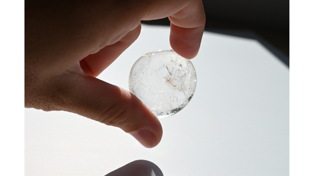 ¿No sientes nada con tus piedras? Haz este Test para encontrar tu Mano Receptora
