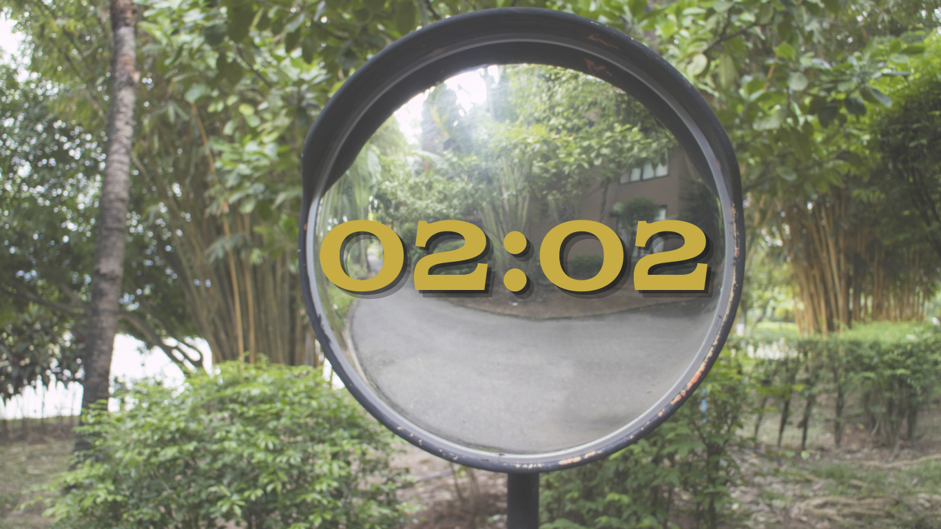 Hora espejo 02:02: significado espiritual, numerología, ángel y ritual