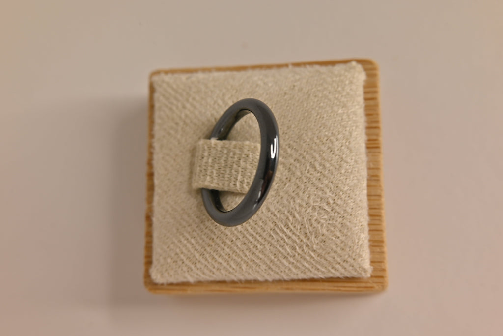Anillo de Hematite Fino | Protección y Enraizamiento