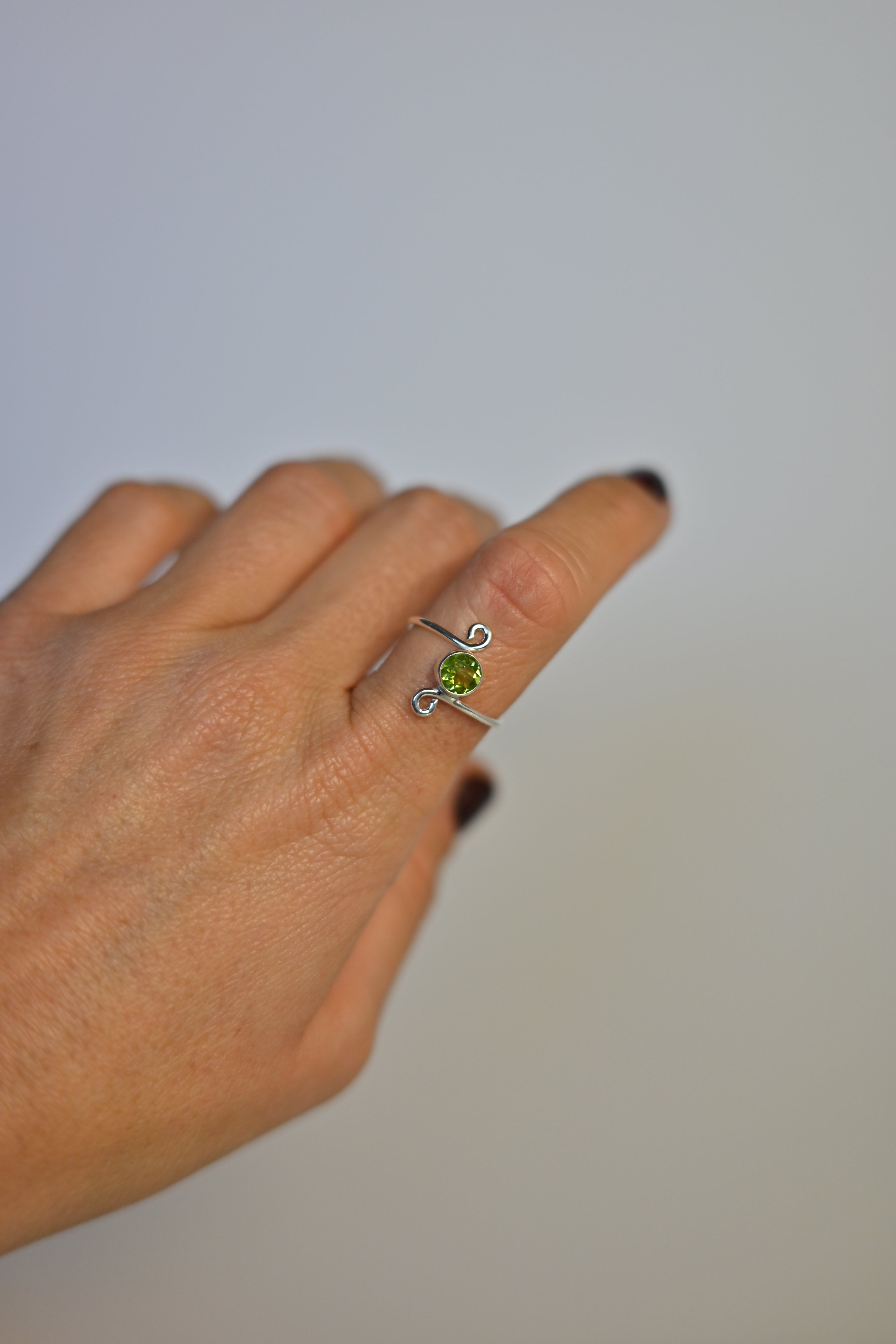 Anillo Olivino (Peridoto) Adaptable Plata | Luz y Renovación