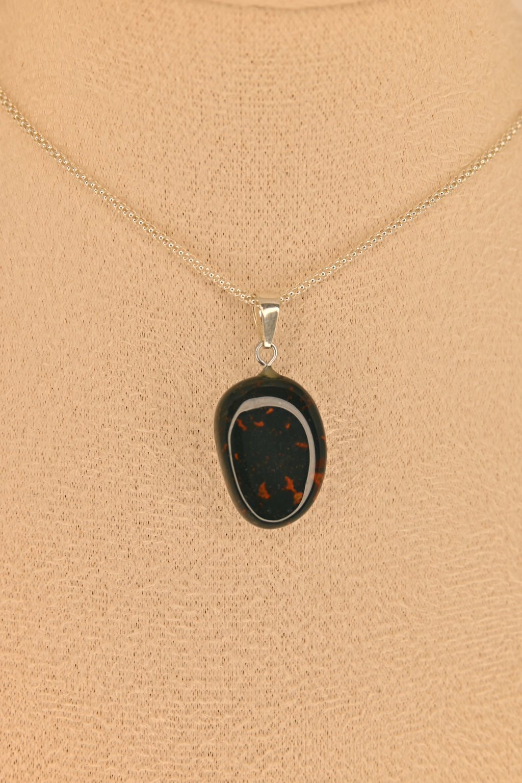 Colgante Heliotropo Plata | Vitalidad · Chakra Raíz