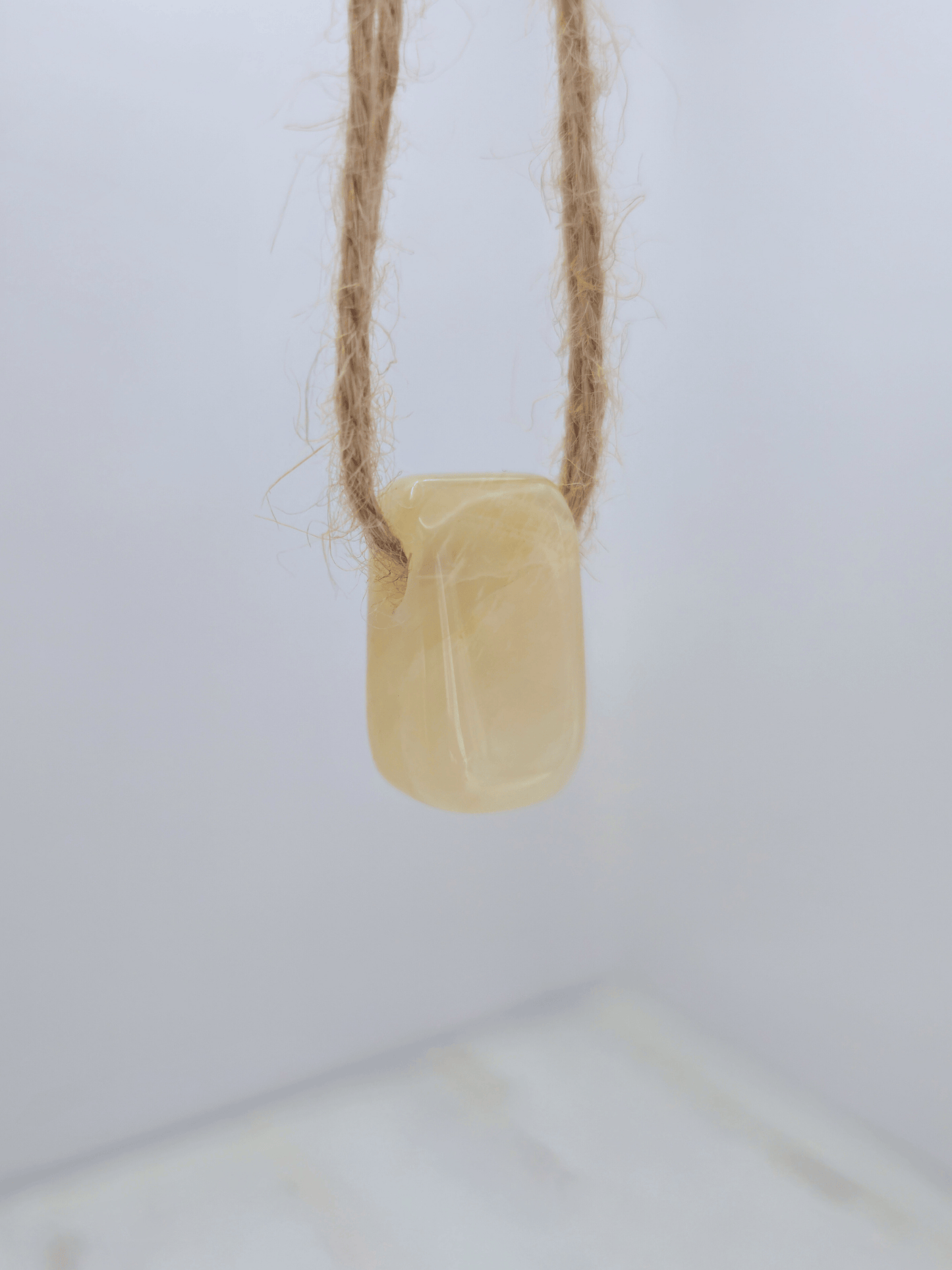 Colgante caramelo de Piedra Luna | intuición y equilibrio