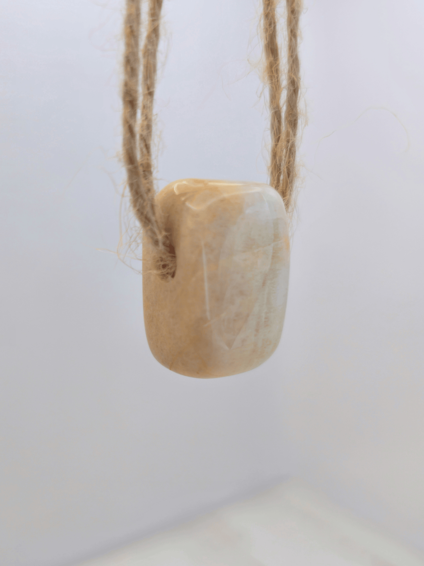 Colgante caramelo de Piedra Luna | intuición y equilibrio