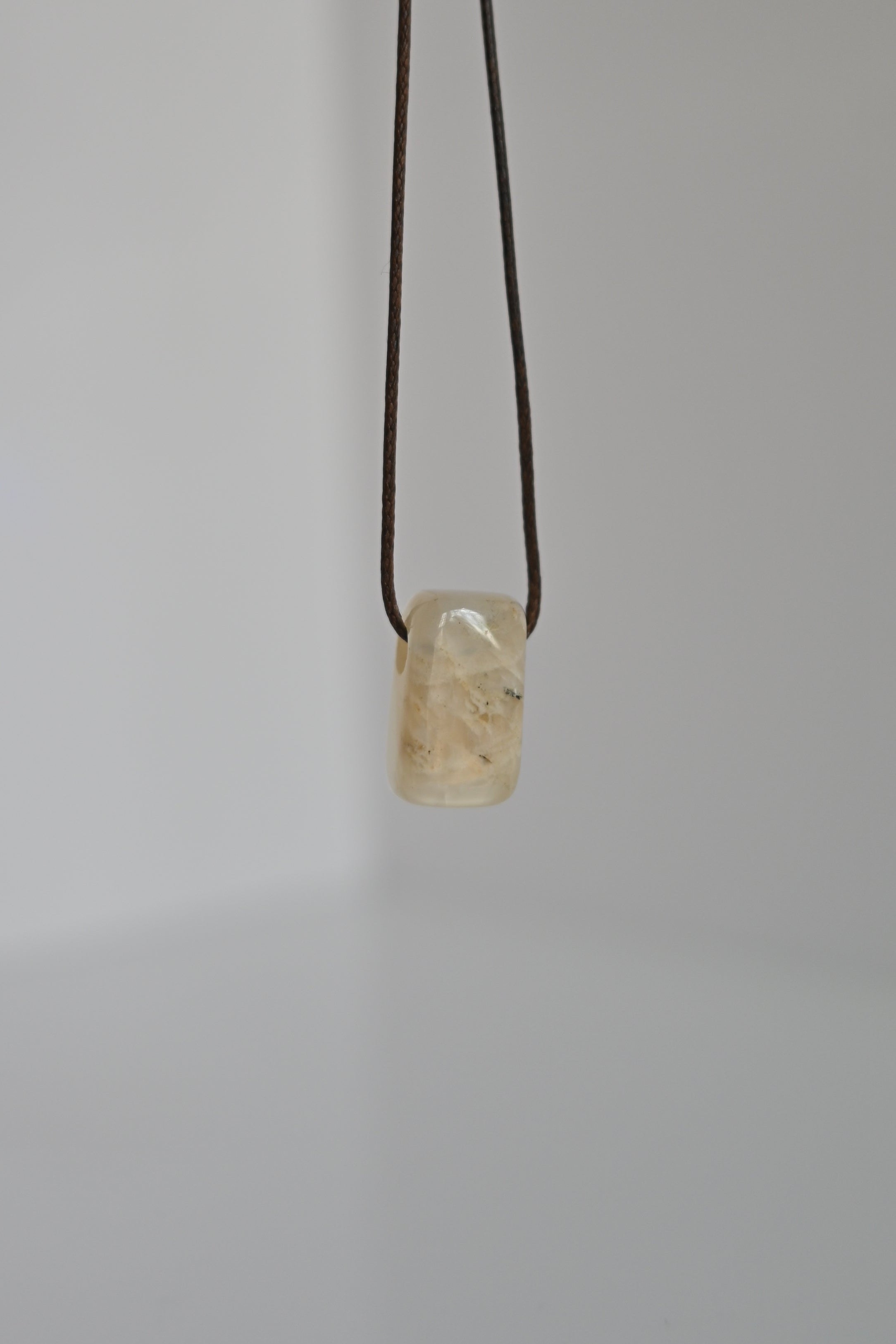 Colgante Piedra Luna cubo