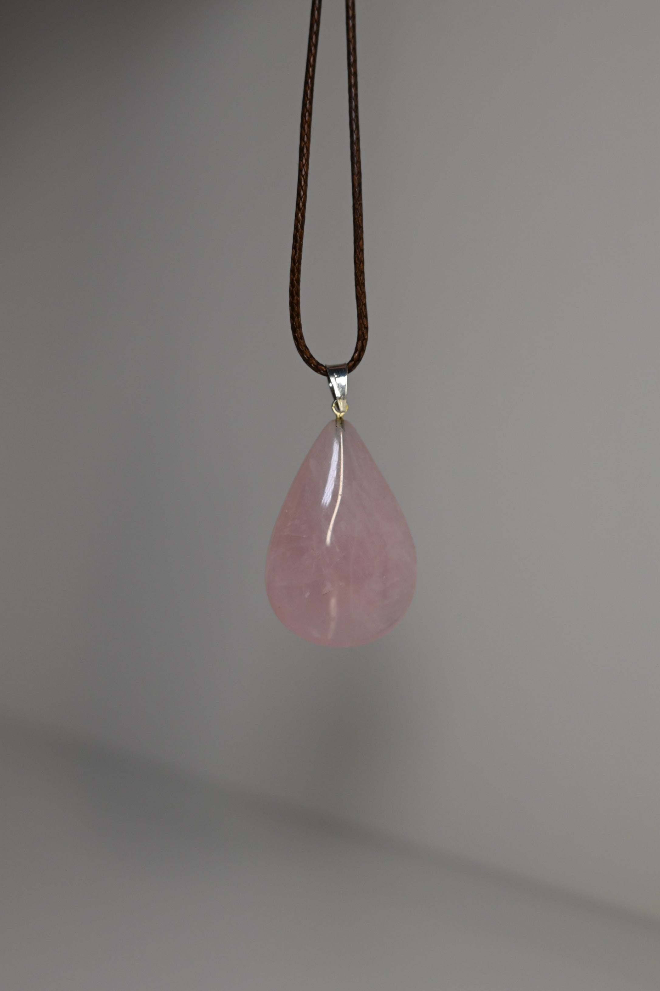 Colgante de Cuarzo Rosa extra en lágrima (plata)