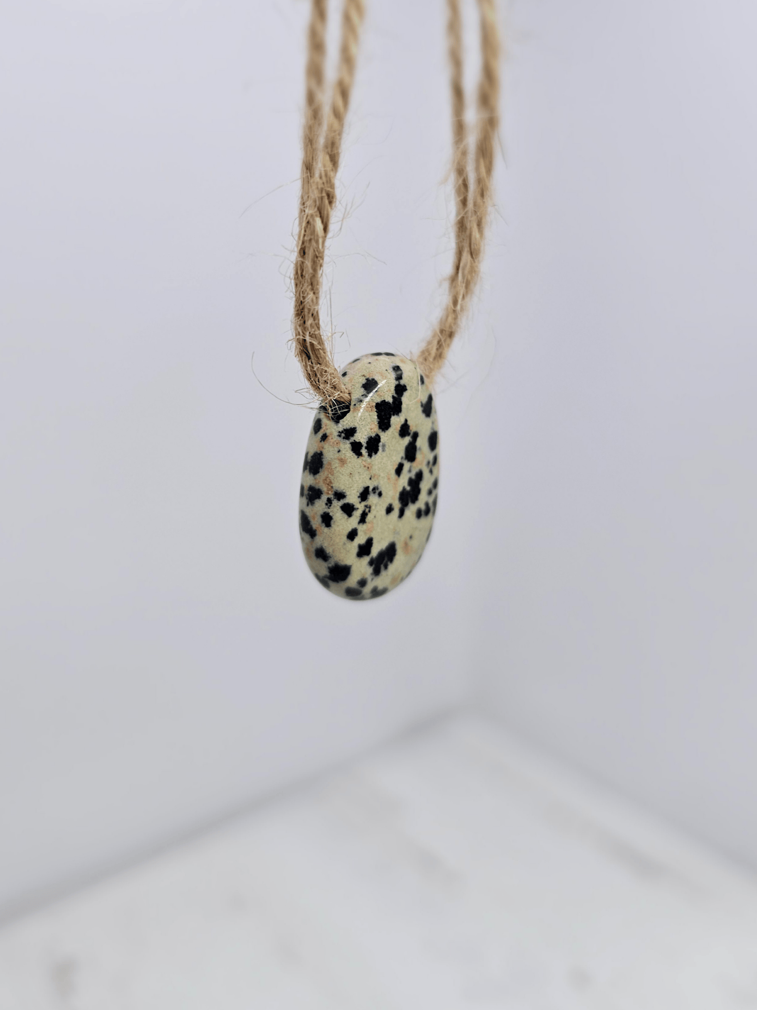 Colgante de Jaspe Dálmata | protección y alegría
