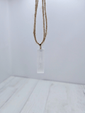 Colgante de selenita en bruto 10×5×45–50 mm con agujero lateral