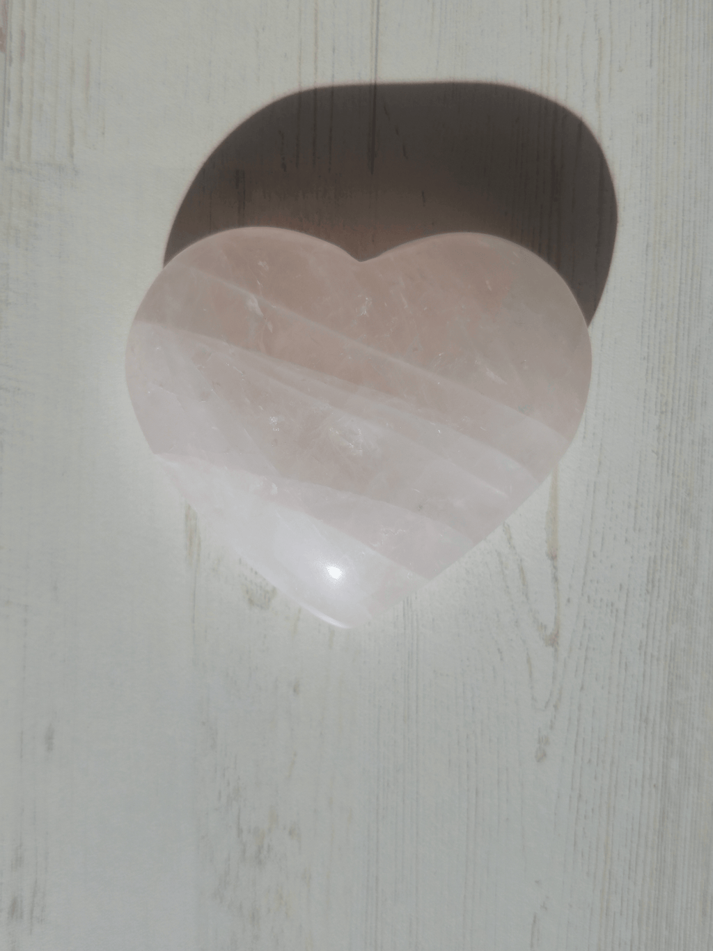 Corazón de cuarzo rosa grande de 5–7 cm