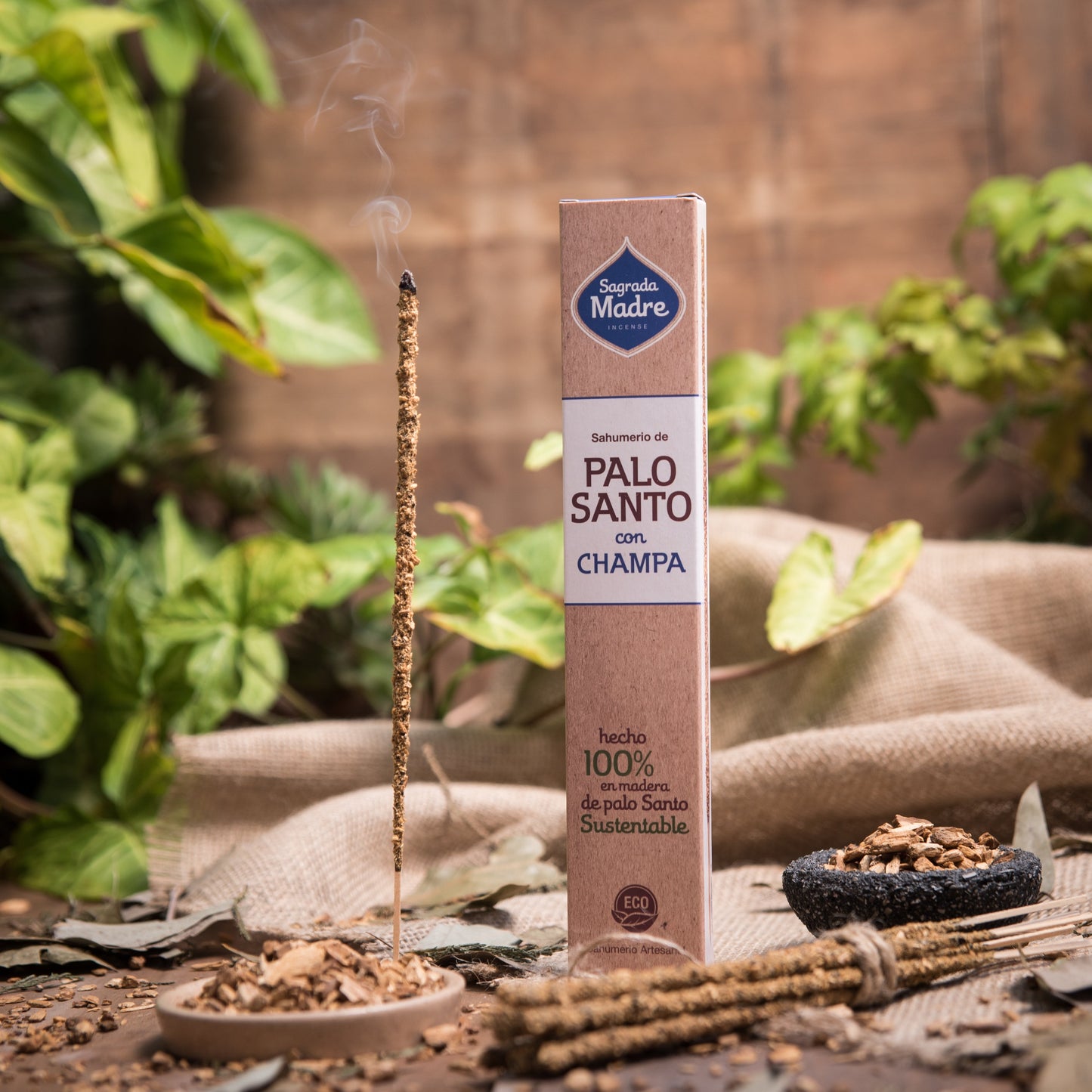 Sahumerio de Palo Santo con Champa, varilla de incienso natural hecha a mano.