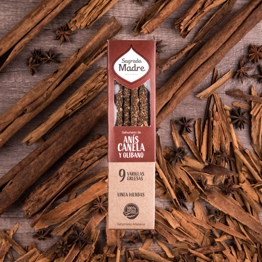Sahumerio de canela, anís y olíbano hecho a mano con varillas gruesas de larga duración.