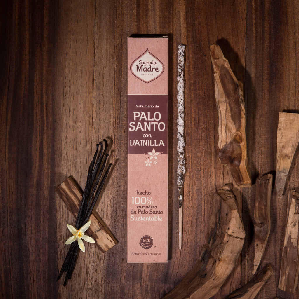 Sahumerio de Palo Santo con Vainilla hecho a mano, 8 varillas gruesas, madera peruana y aceite de vainilla.