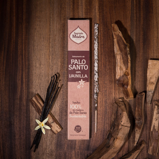 Sahumerio de Palo Santo con Vainilla hecho a mano, 8 varillas gruesas, madera peruana y aceite de vainilla.