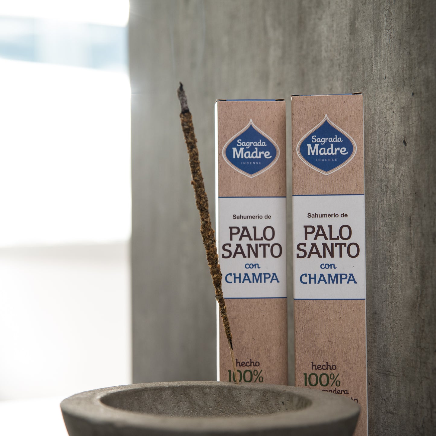Sahumerio de Palo Santo con Champa