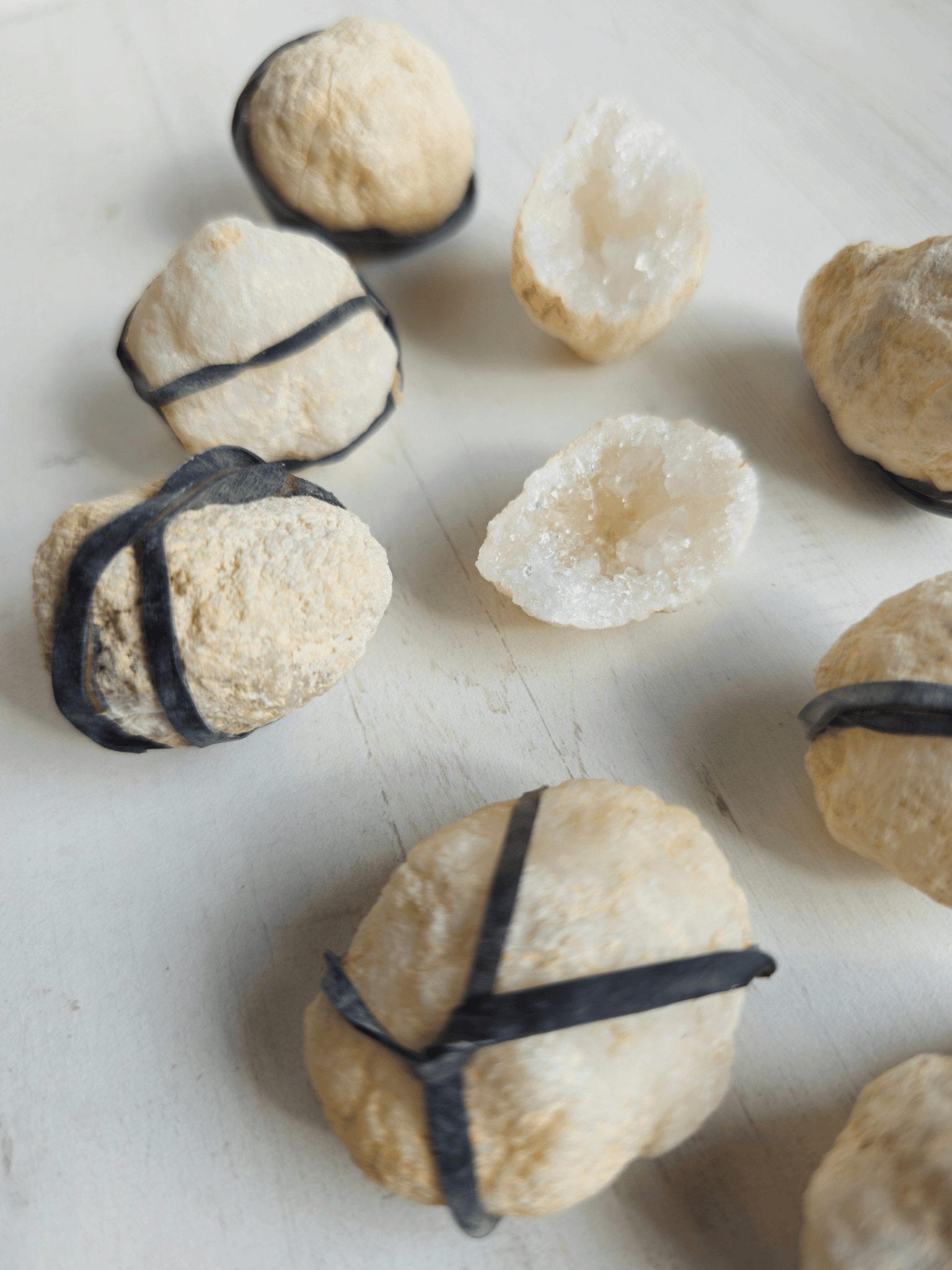 Geoda de Cuarzo Blanco mini | claridad y armonía