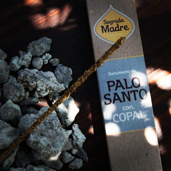 Sahumerio de Palo Santo con Copal