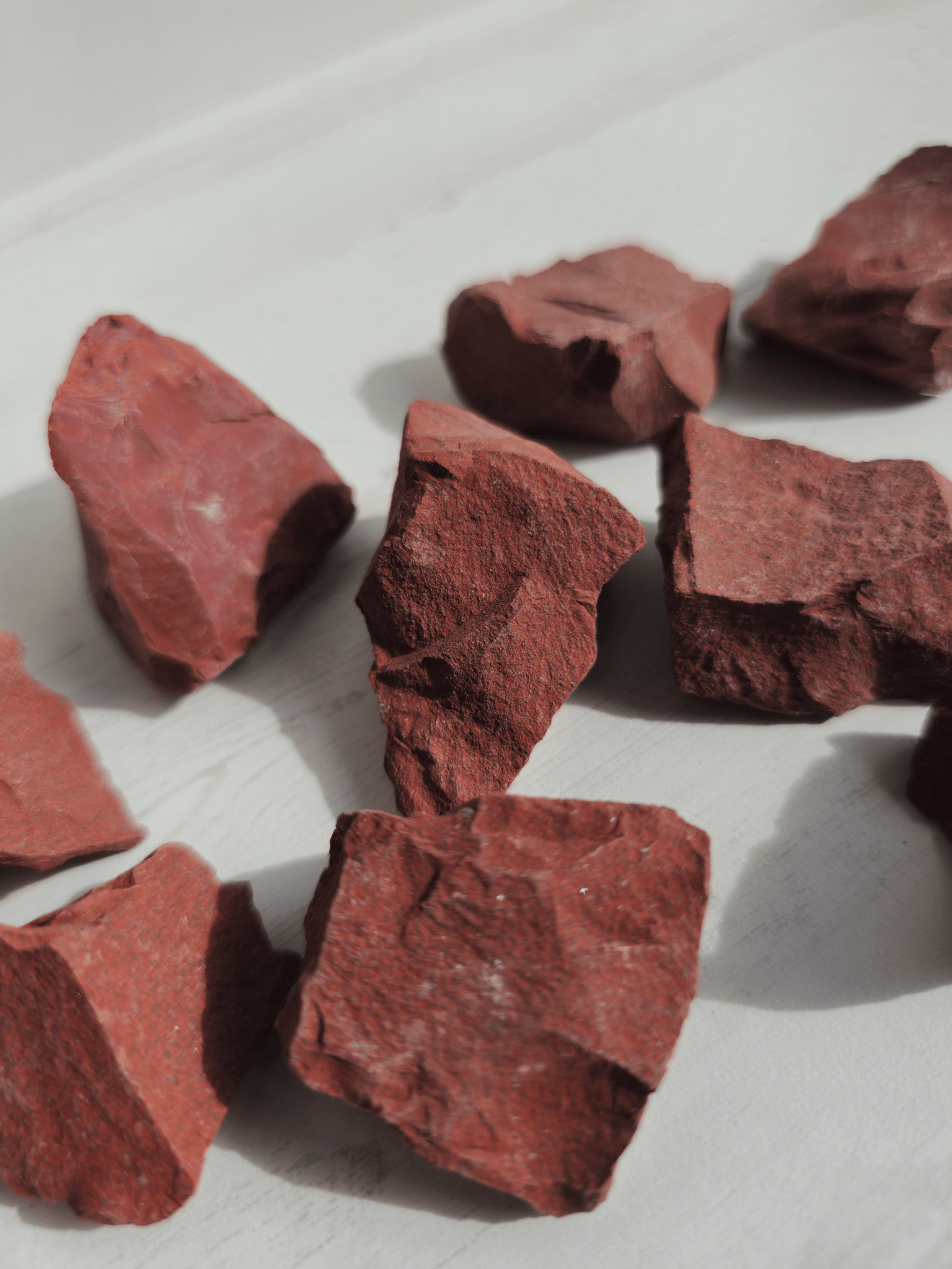 Masivo de jaspe rojo 30-80 mm | Energía vital y arraigo emocional