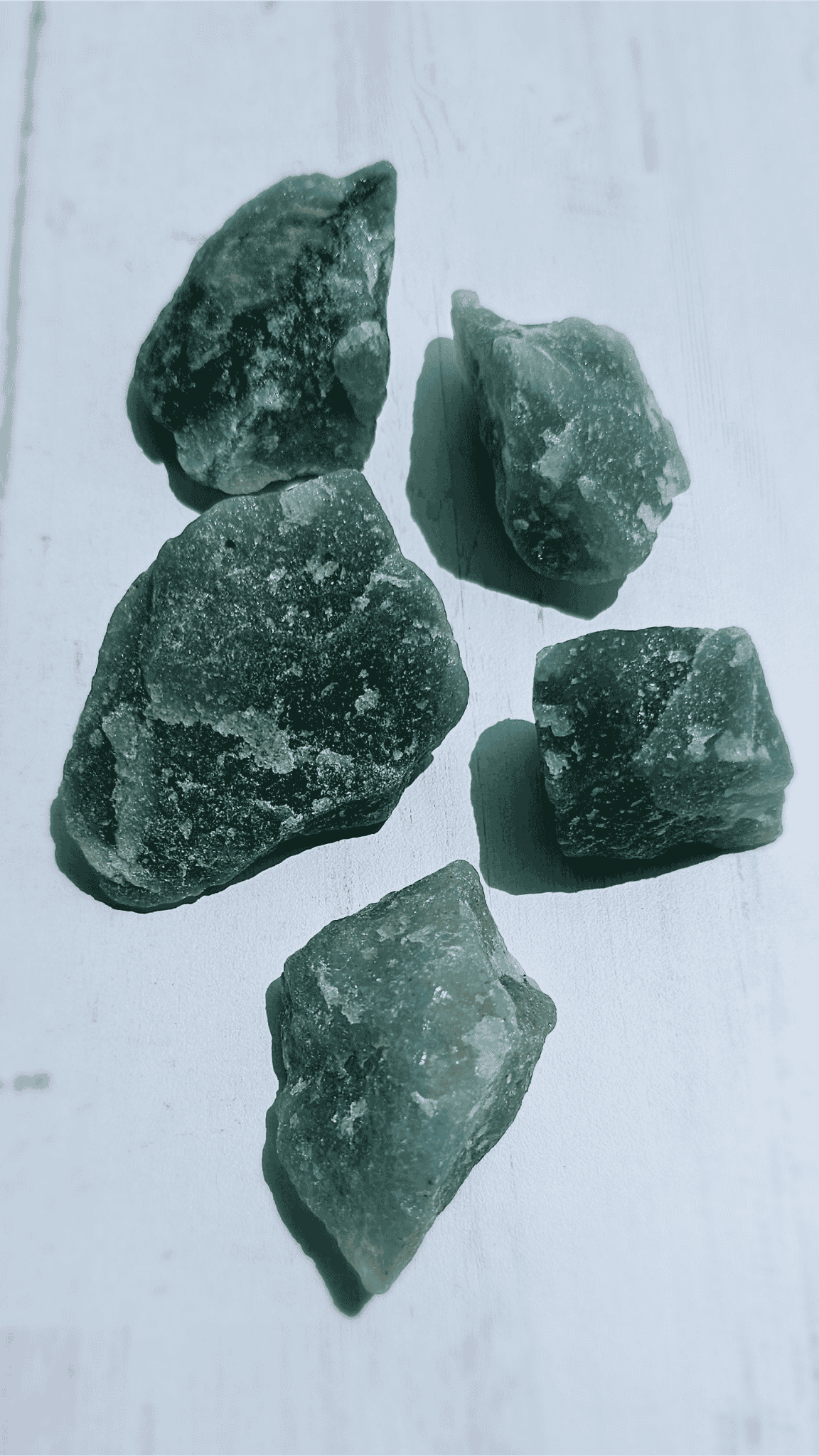 Pieza masiva de aventurina verde de 40–50 g