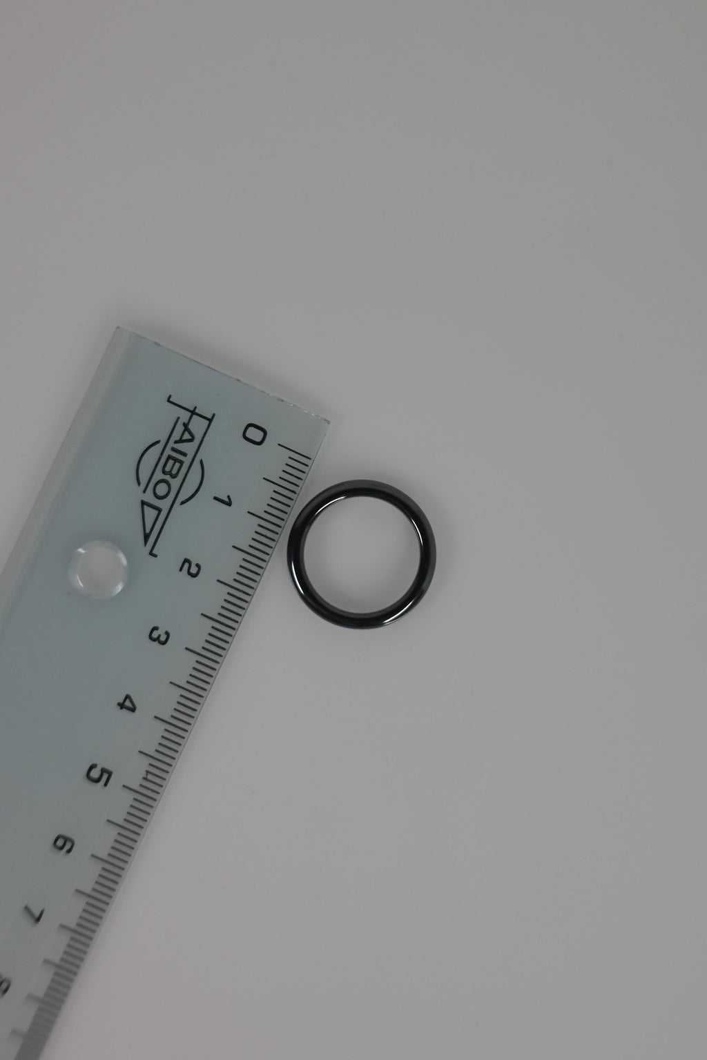 Anillo de Hematite Fino | Protección y Enraizamiento