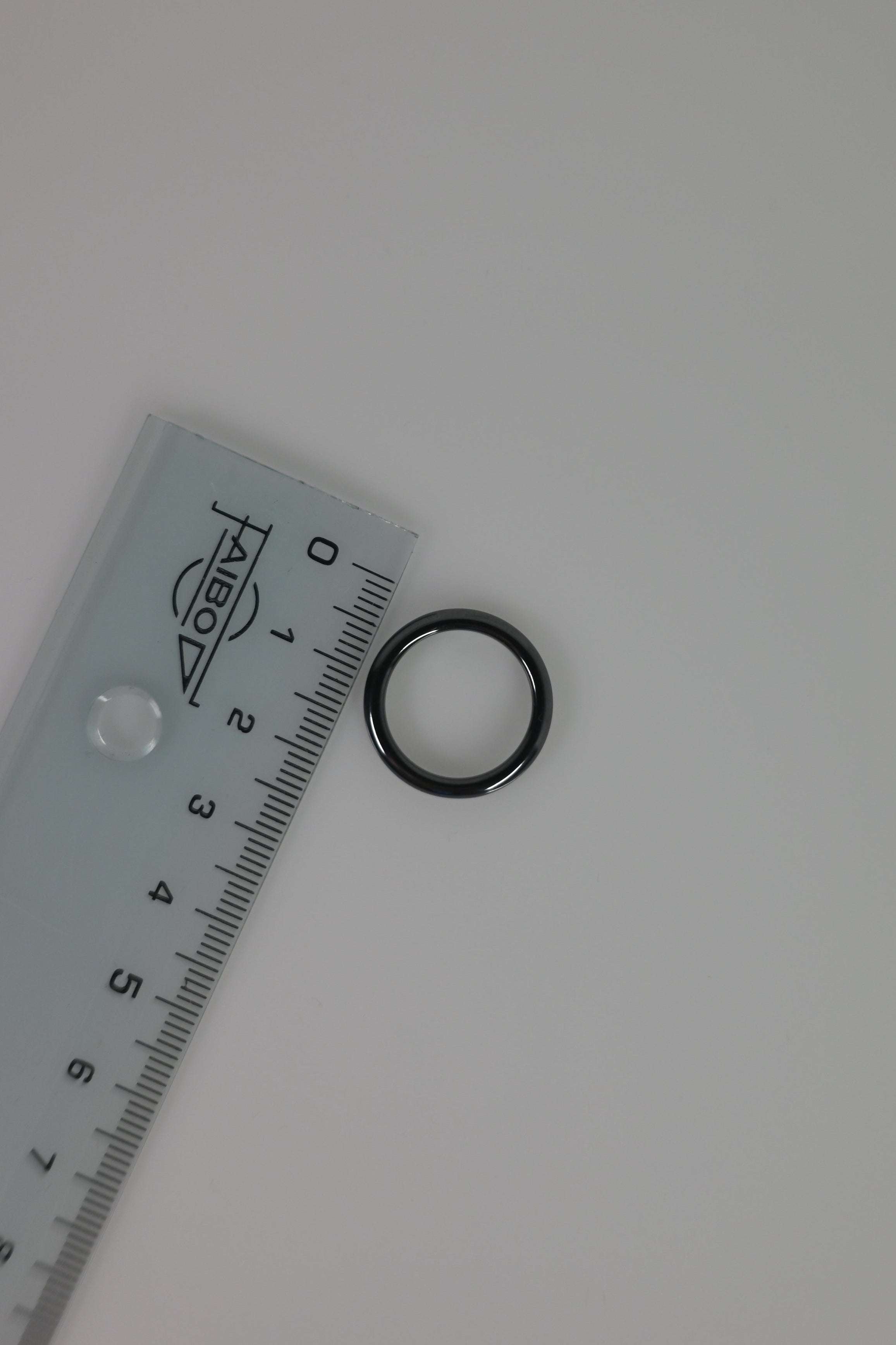 Anillo de Hematite Fino | Protección y Enraizamiento