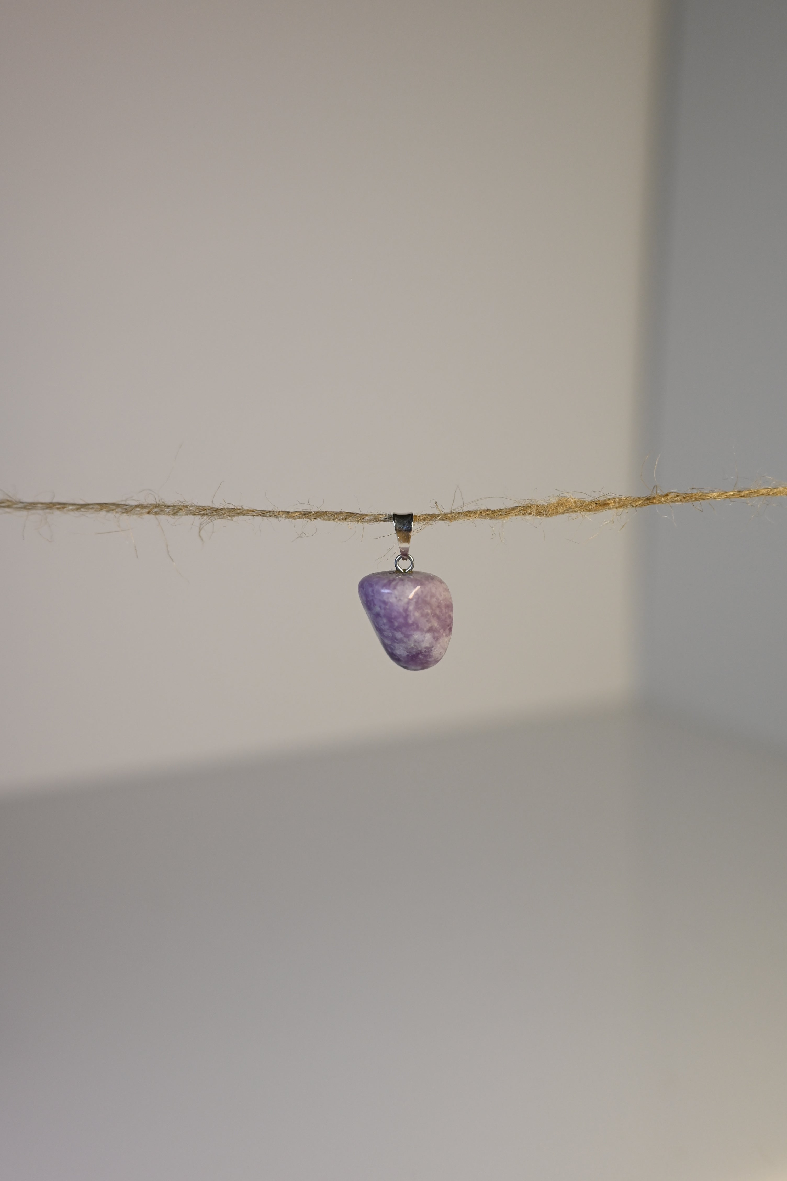 Colgante Lepidolita Rodado Plata | Calma y Equilibrio