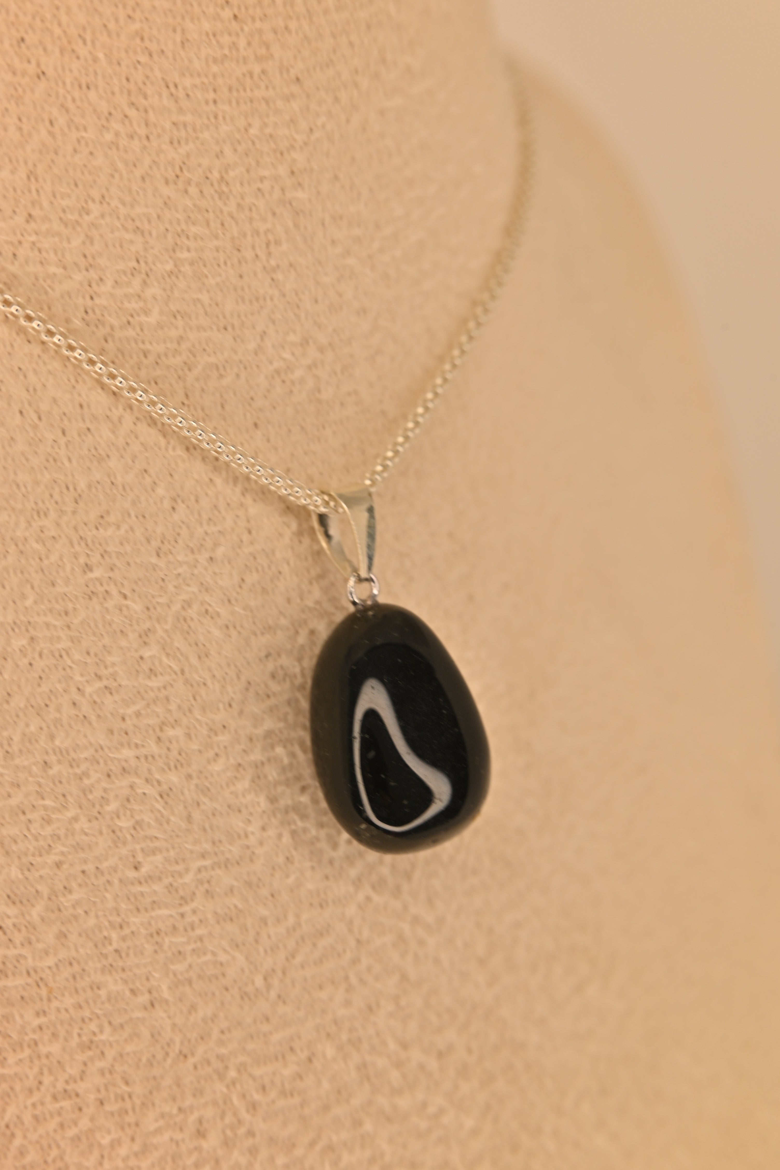 Colgante Obsidiana Arco Iris Plata | Protección Energética · Chakra Raíz