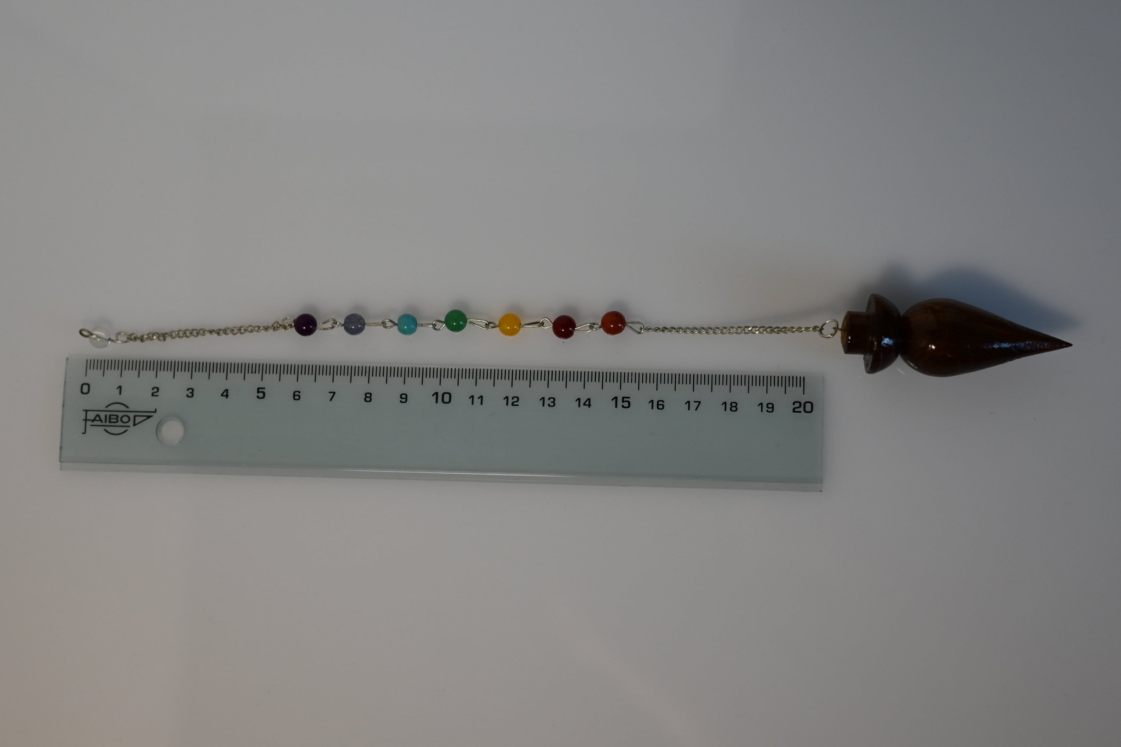 Péndulo Egipcio de Madera y 7 Minerales | Radiestesia de precisión