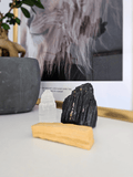 Kit de protección energética para el hogar con turmalina negra bruta, torre de selenita y palo santo para entrada o espacio protegido.