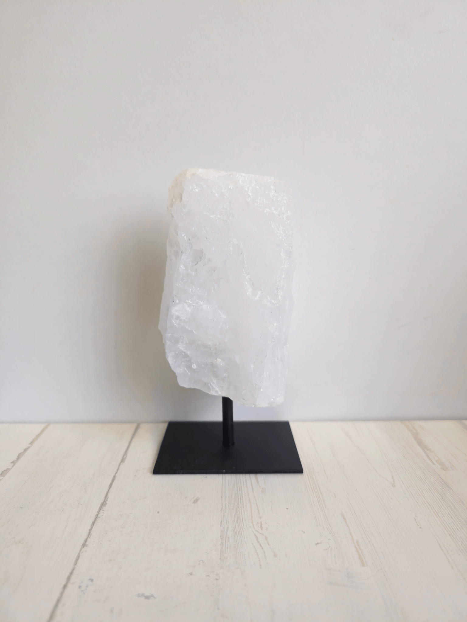 Peana de Cuarzo Nieve en bruto | claridad y armonía