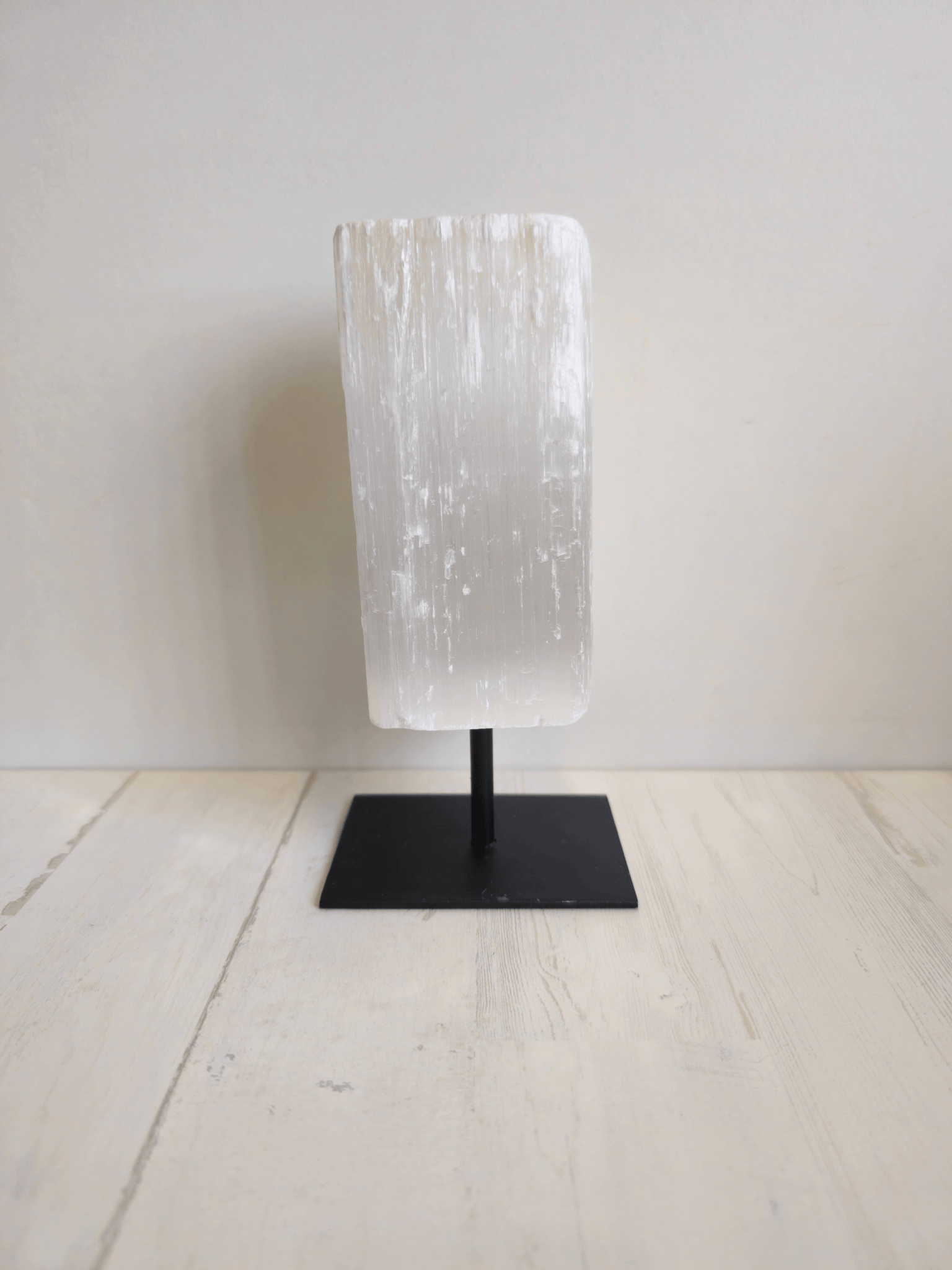 Peana de Selenita en bruto | limpieza energética y claridad