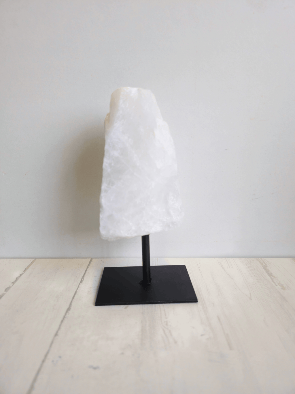 Peana de Cuarzo Nieve en bruto | claridad y armonía