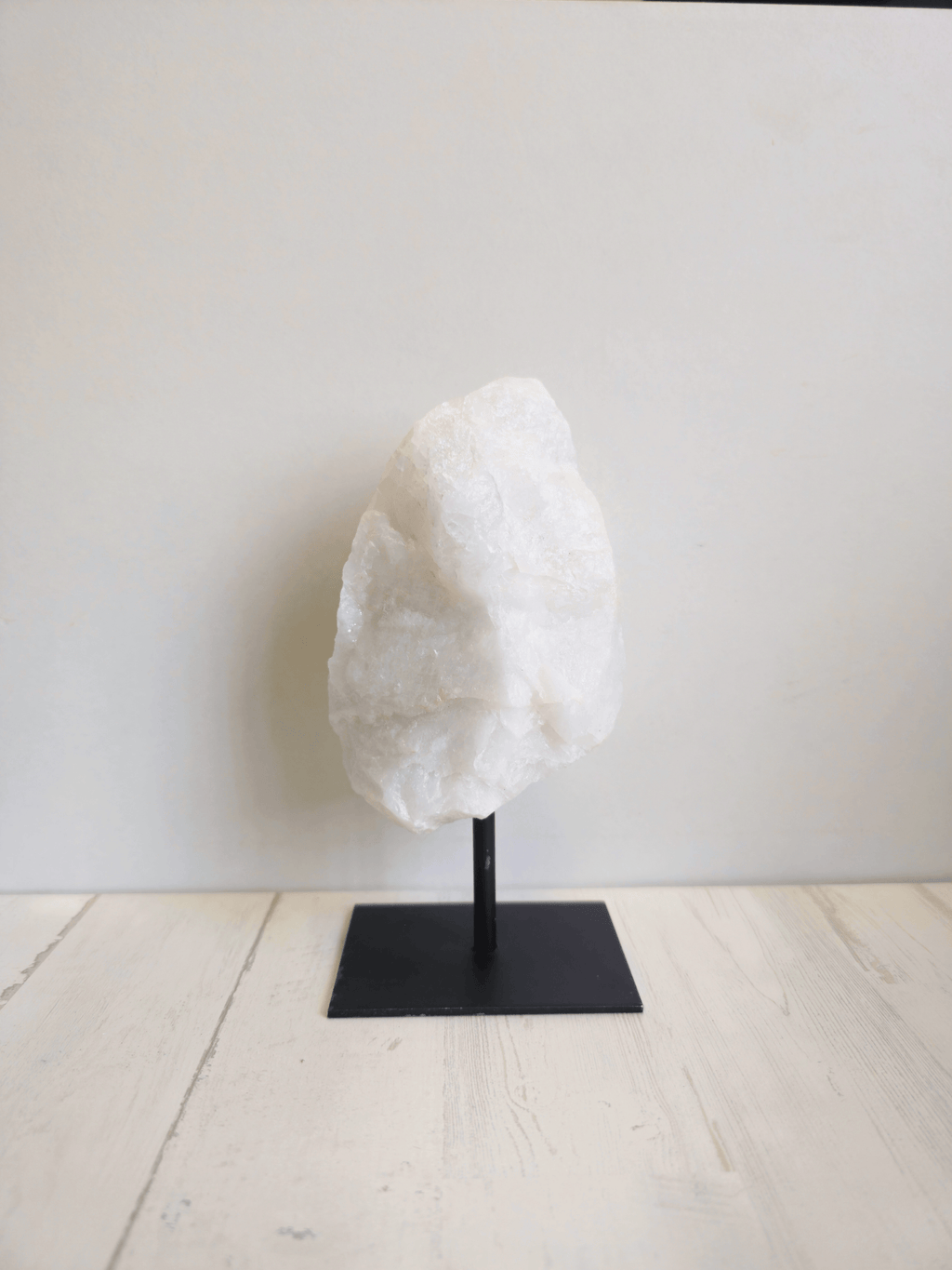 Peana de Cuarzo Nieve en bruto | claridad y armonía