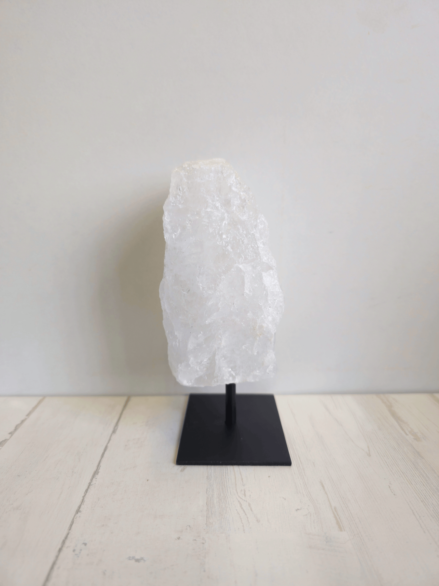 Peana de Cuarzo Nieve en bruto | claridad y armonía