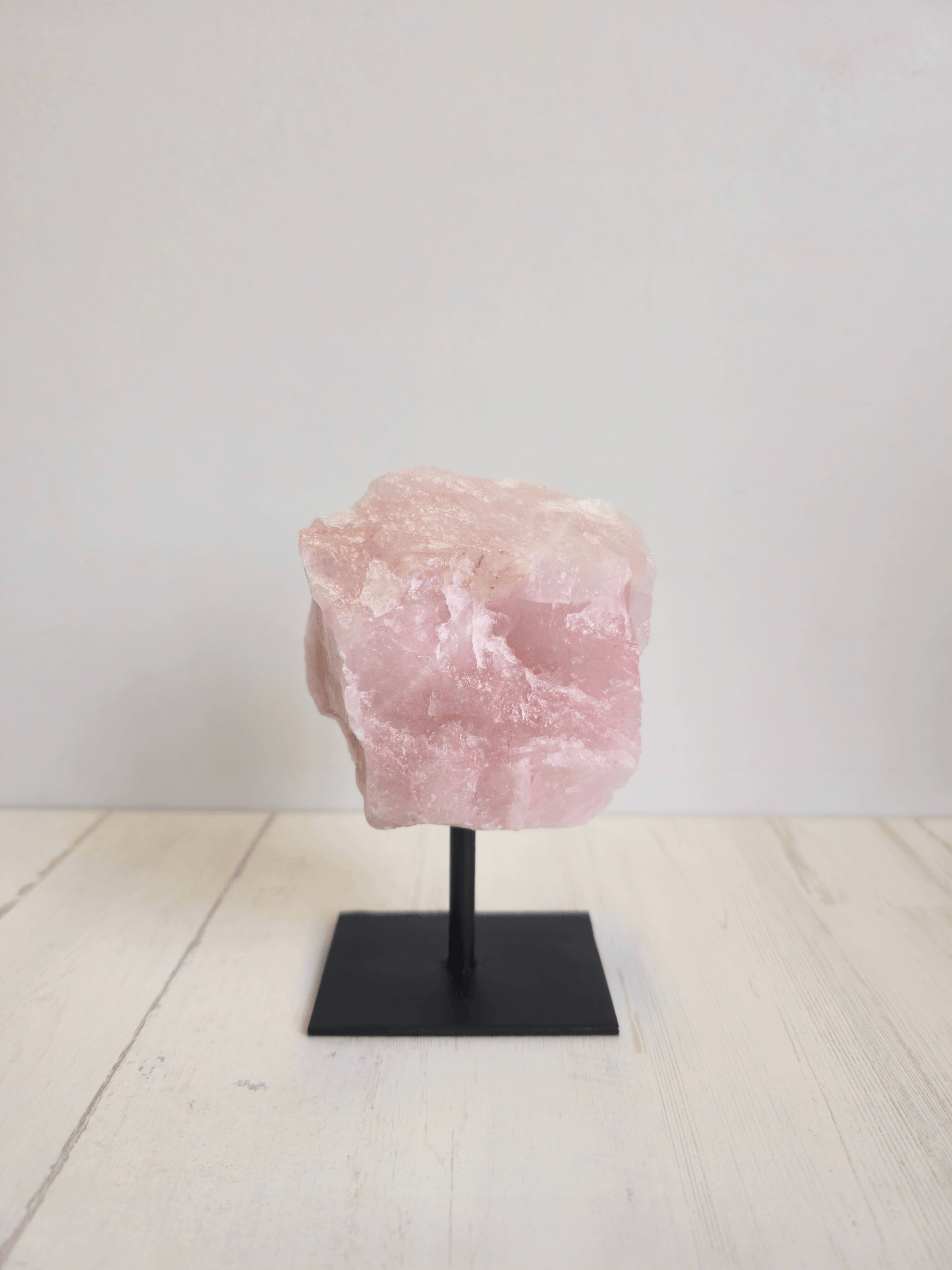 Peana de Cuarzo Rosa Pequeña | Sanación del corazón, armonía emocional y energía amorosa