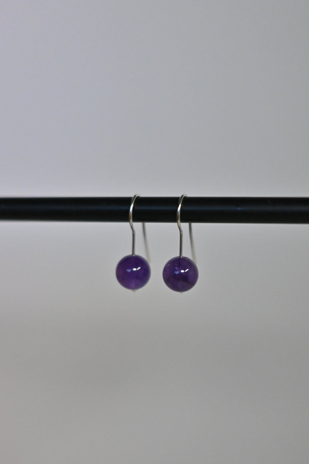 Pendientes Amatista Bola 10 mm Plata | Paz e Intuición