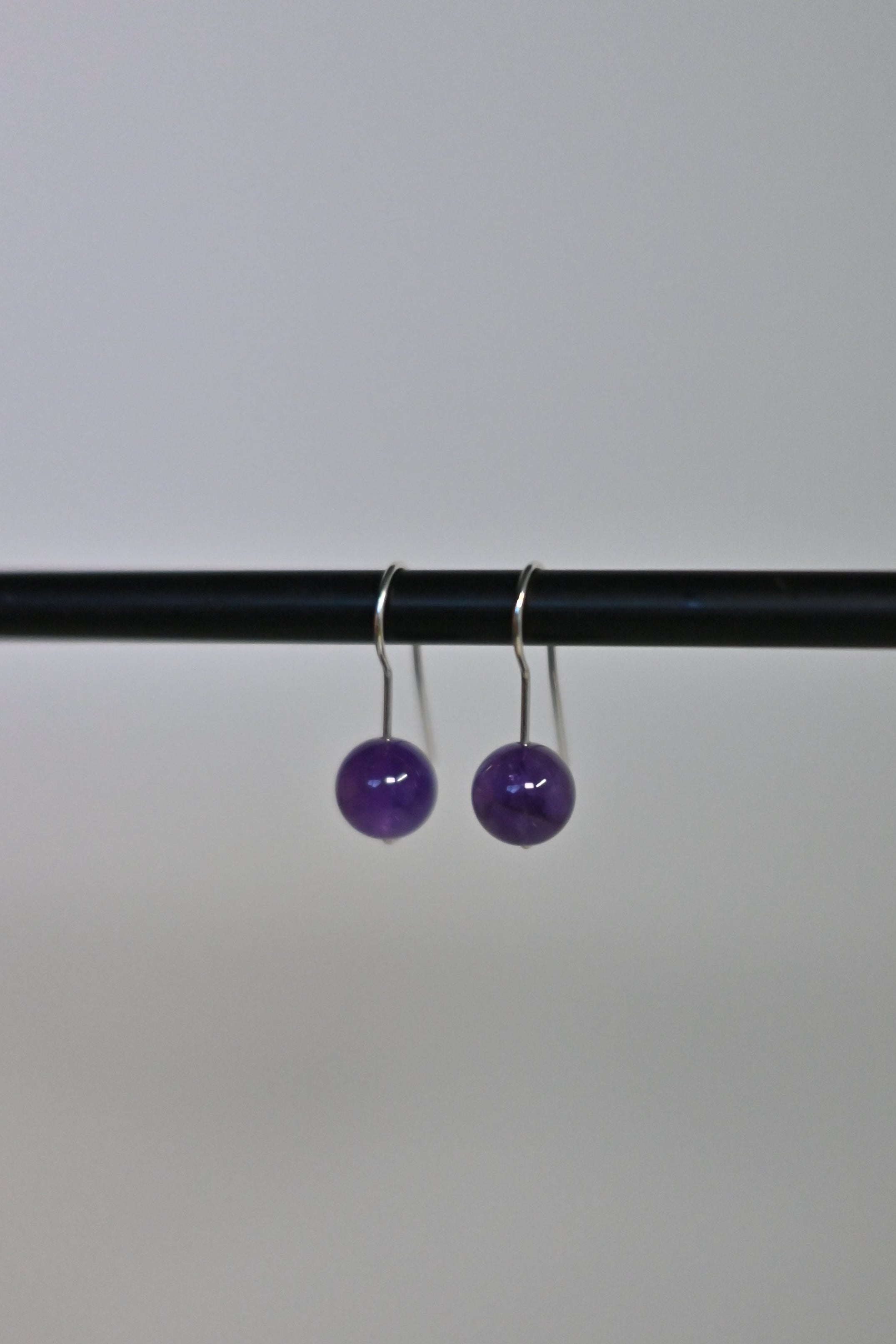 Pendientes Amatista Bola 10 mm Plata | Paz e Intuición