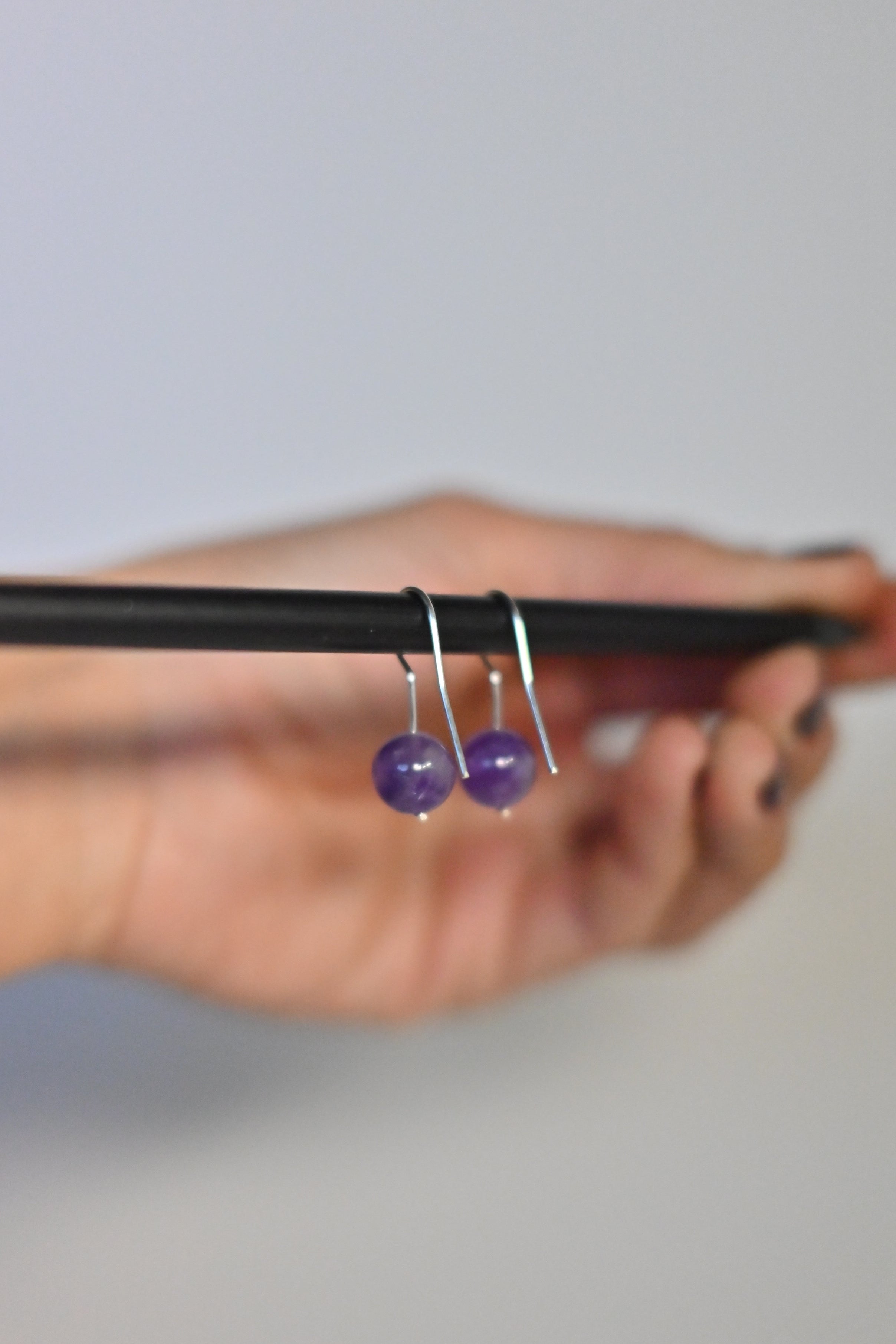 Pendientes Amatista Bola 10 mm Plata | Paz e Intuición
