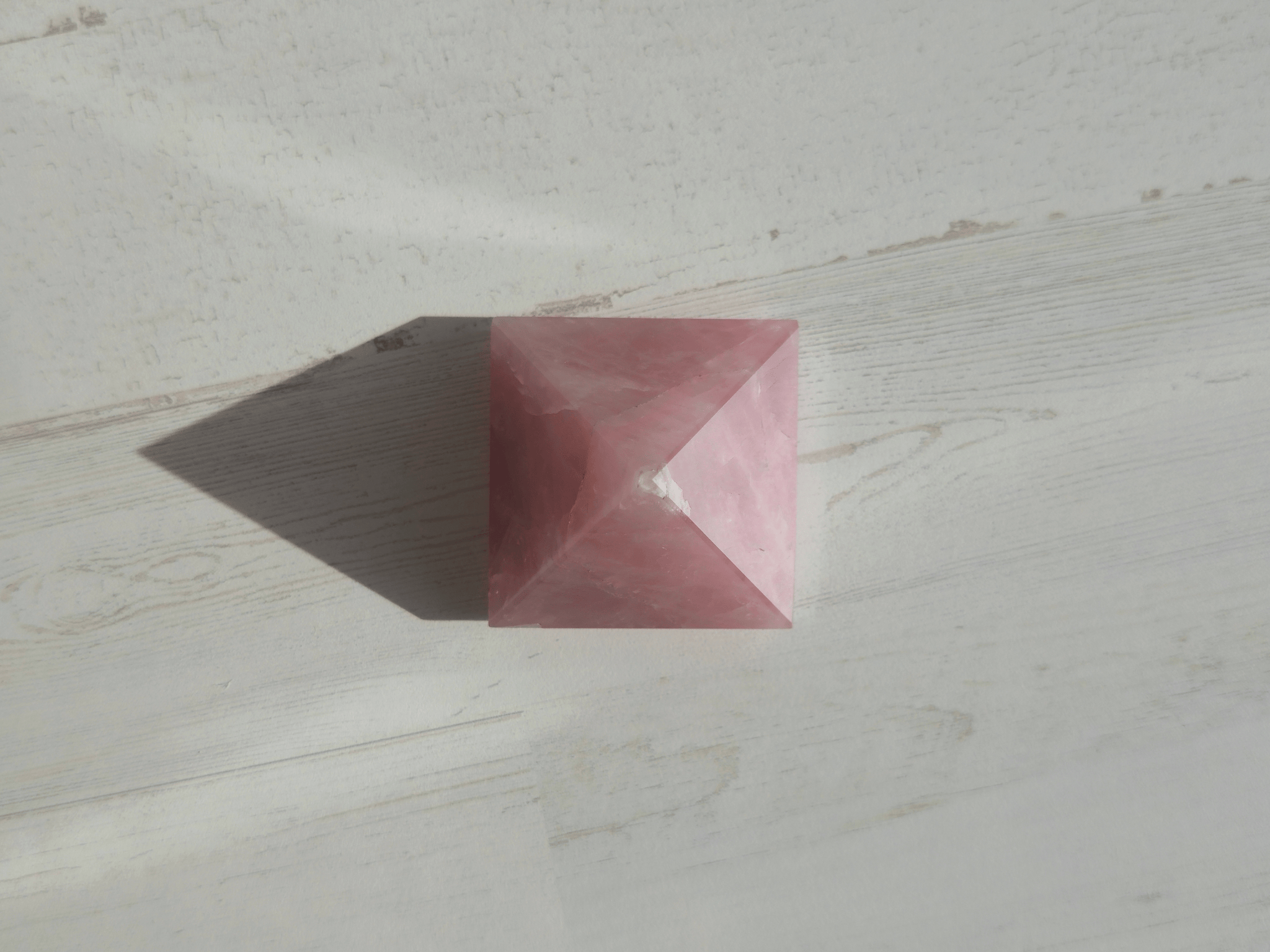Pirámide de Cuarzo Rosa 5 cm | amor propio y armonía