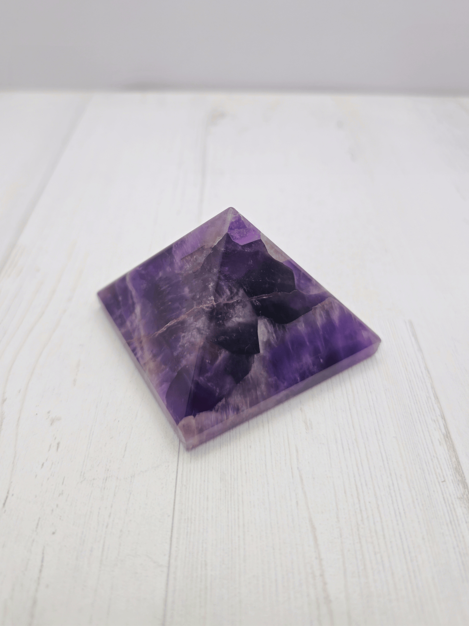 Pirámide de amatista 5×5 cm pulida